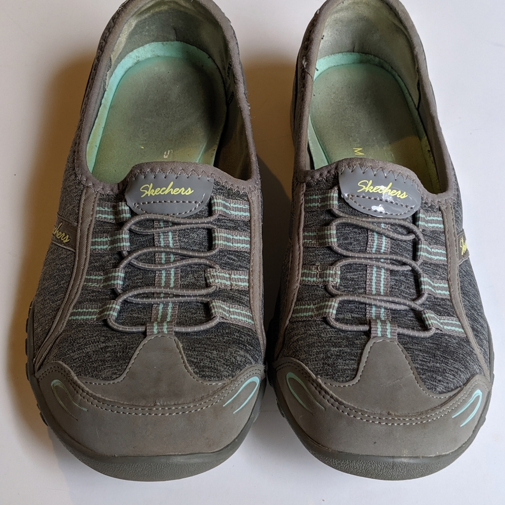 Sketchers Women Size 8 Shoes